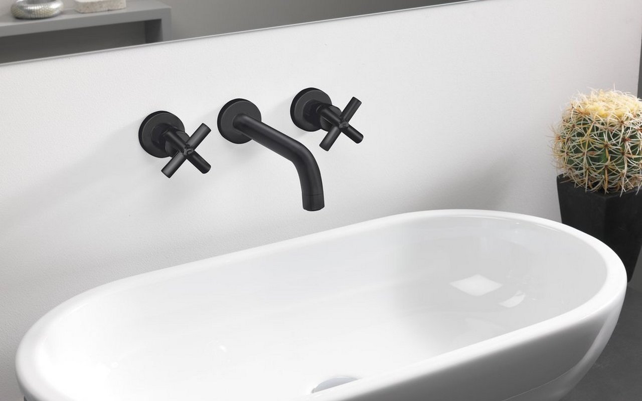 Aquatica Celine-242 Llave para Lavabo de Montaje a Muro – Negro Mate picture № 0