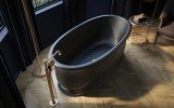 Aquatica Aphrodite Blck Freestanding Solid Surface Bathtub 04 (web)